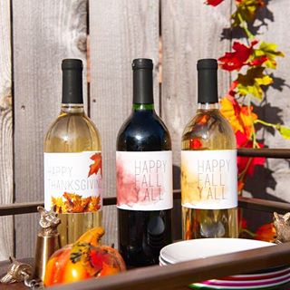  How festive and fun are these @bluelemonco wine labels? Such a fun way to decorate your bar cart, plus they'll make the perfect Thanksgiving hostess gift on top of your favorite bottle of wine! You still have a few days to download these free printable labels! Link in profile ✌️ 