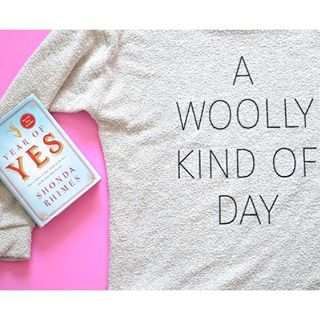  Anyone else read Year of Yes by @shondarhimes? I tried reading it on the plane but kept laughing and waking up the guy next to me  I'll be sharing my favorite summer reads today on Southern Flair! What have you enjoyed reading this summer? 