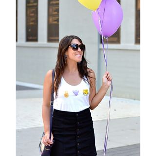  ✌️ DIY Emoji Tank up on Southern Flair tonight!  Feeling super festive for my birthday tailgate this weekend & you can be festive too-- there's a free printable iron-on version of my tank in the post!  Shop the rest of my look with @liketoknow.it http://liketk.it/2pc7F #liketkit 