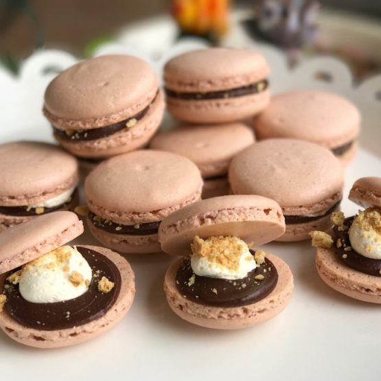 Meet Emily Hymel, the physical therapist and mom who turned her passion of baking macarons into a successful side business here in Baton Rouge! Today, she's telling us how she got started, how she balances mom-life, work-life and her baking passions. Plus, she's offering her best tips for starting your own side hustle.